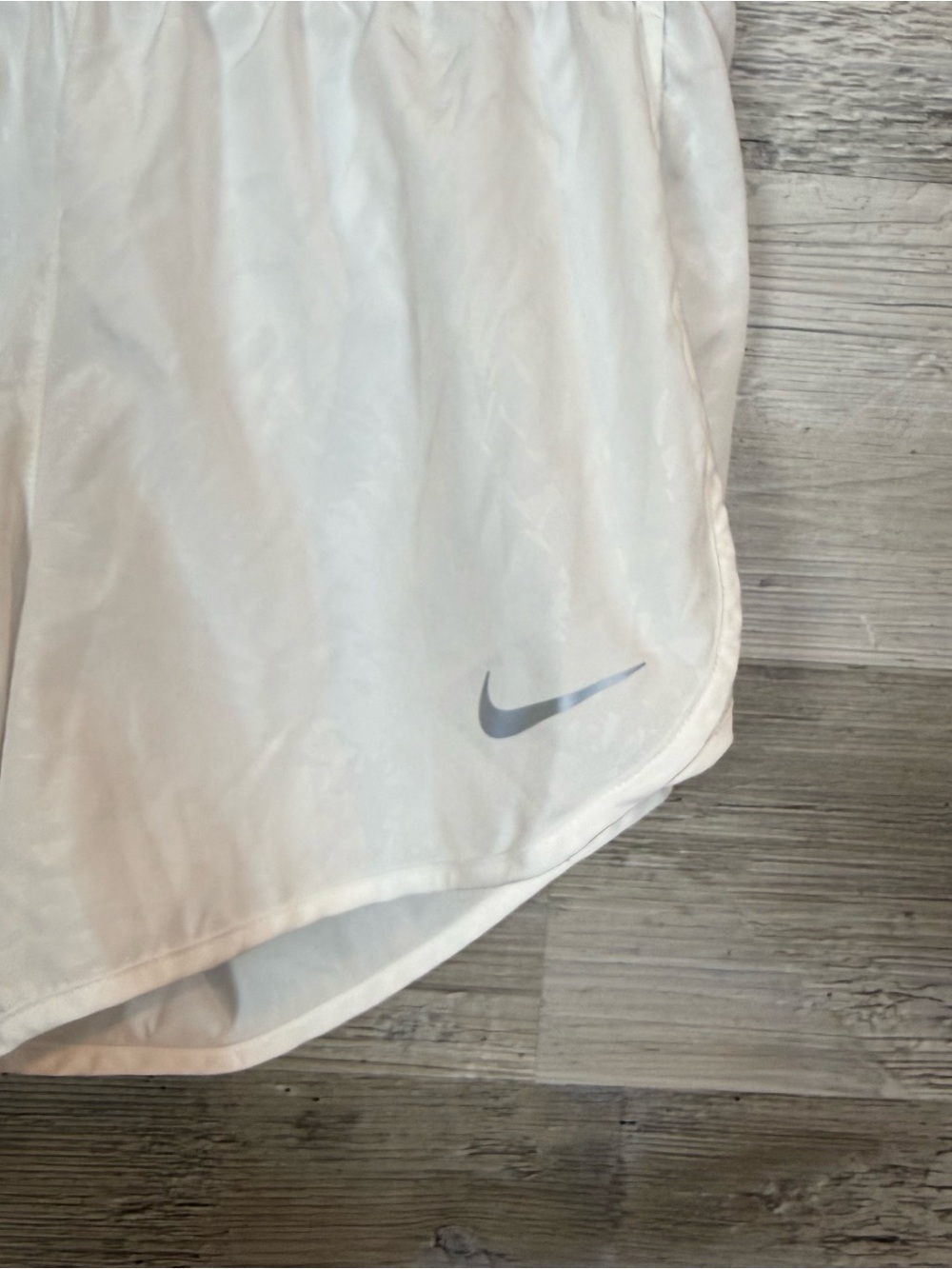 Nike Dri-FIT Modern Tempo Embossed Running Shorts White Size S Lined Active - Picture 7 of 8